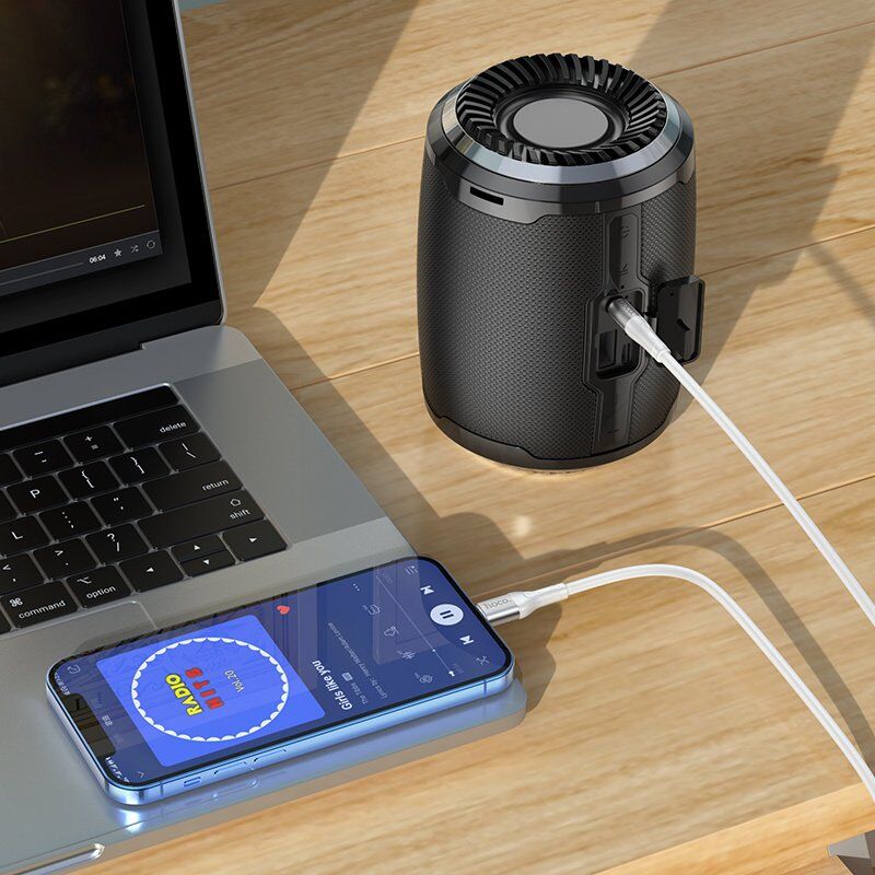 Аудіокабель HOCO UPA22 Silicone 3,5 мм штекер (папа) на Lightning штекер (папа), 1 метр, білий