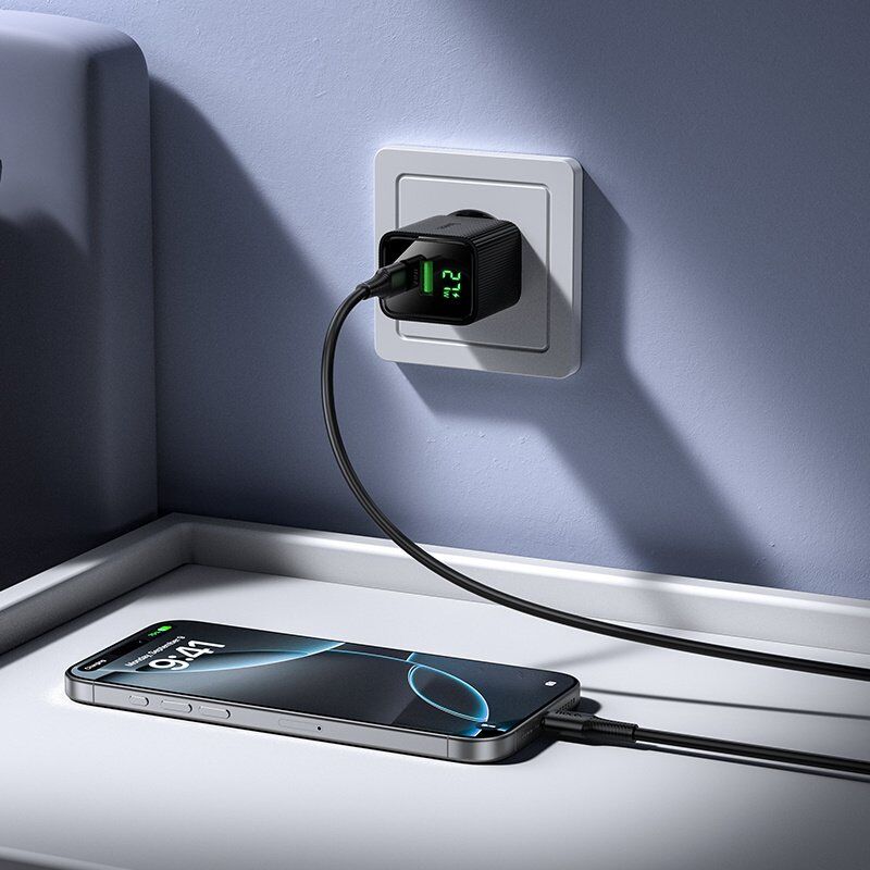 Мережевий зарядний пристрій HOCO CS84A Excellent PD30W + QC3.0 з цифровим дисплеєм + кабель TYPE-C - TYPE-C, чорний